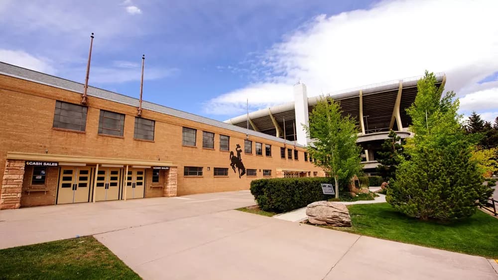 War Memorial Fieldhouse facility photo 2
