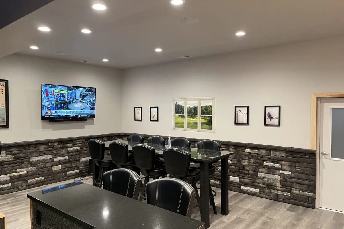 Four Seasons Indoor Golf facility photo 3